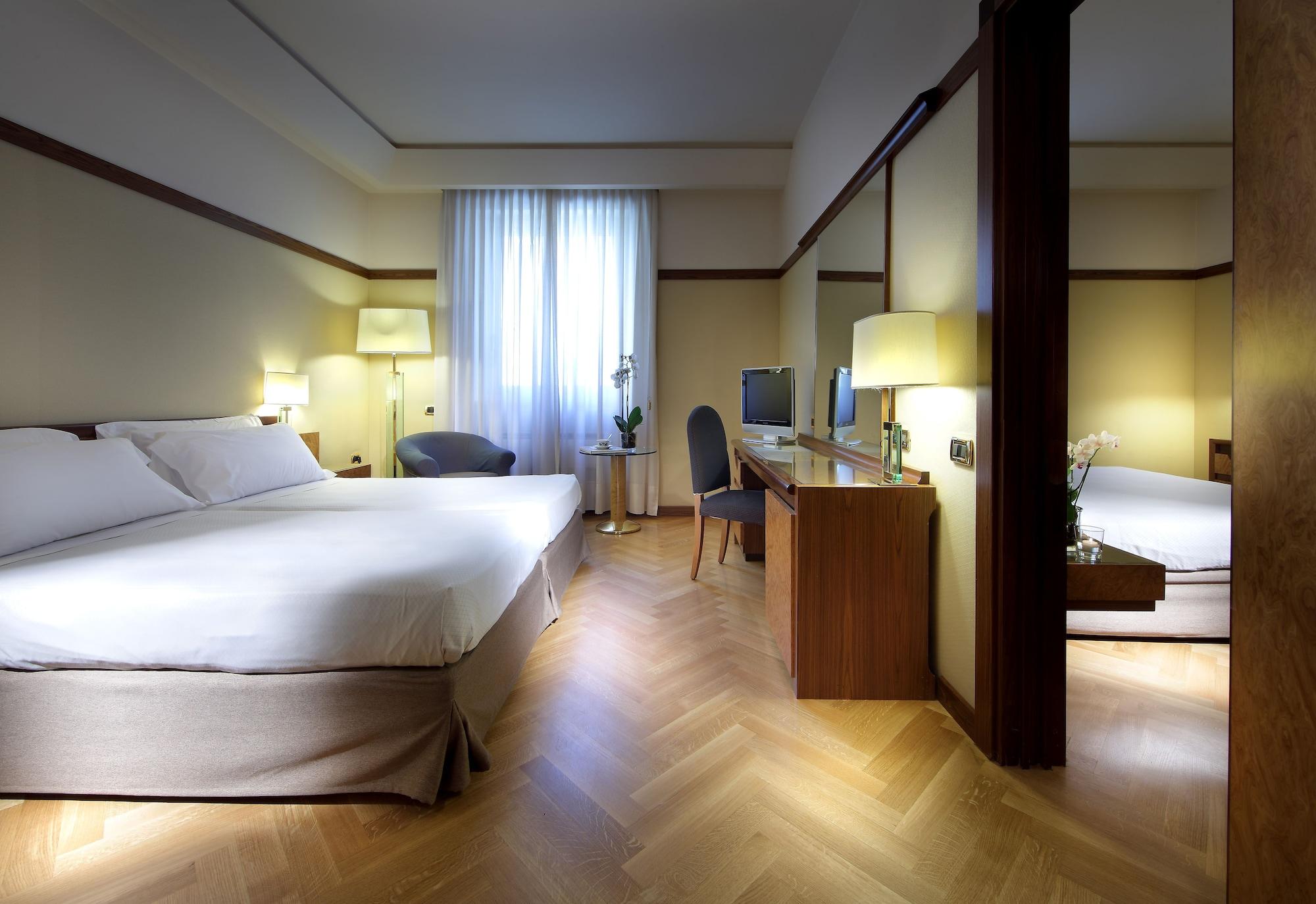 Exe Majestic Hotel Naples Luaran gambar