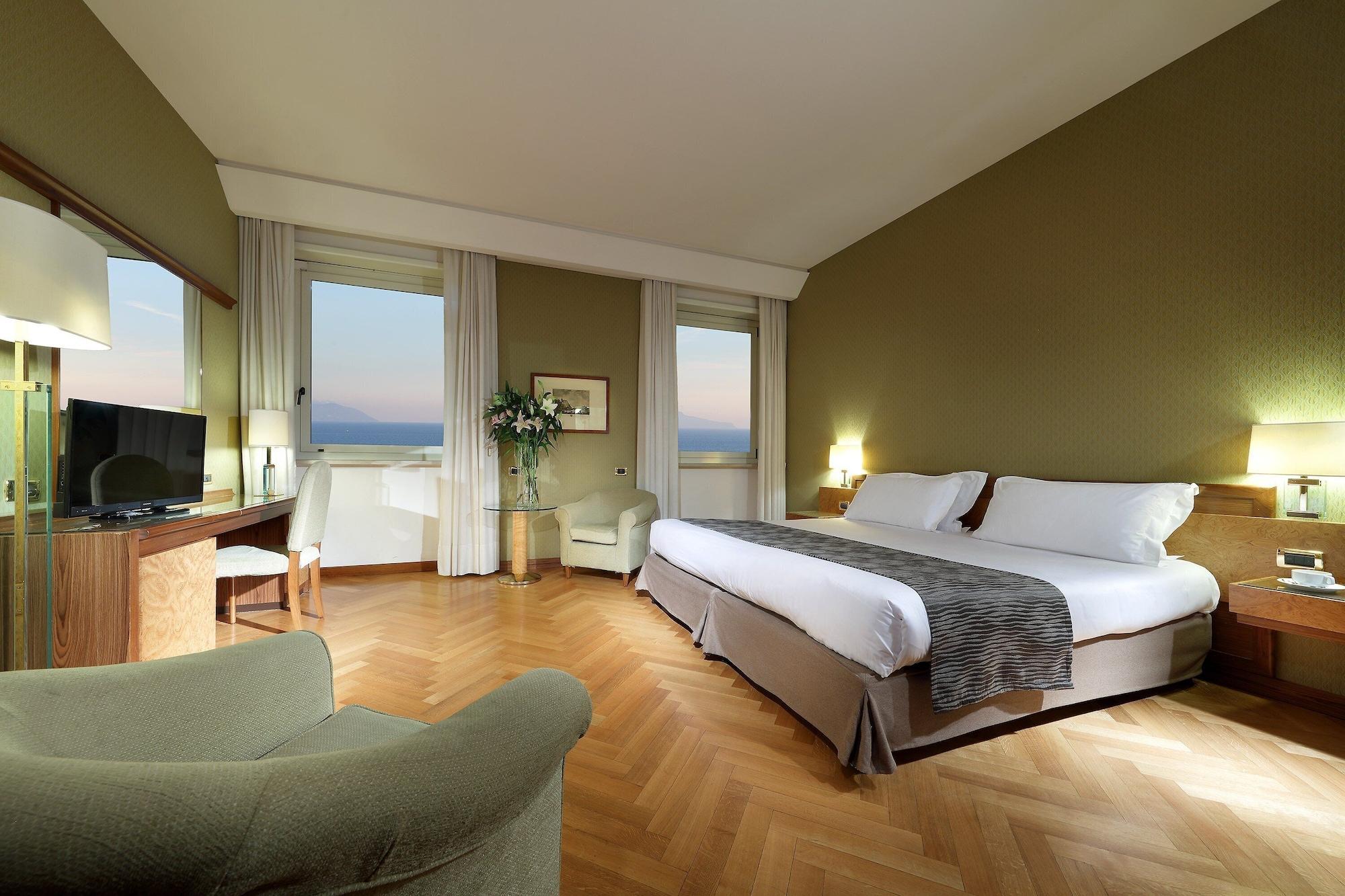 Exe Majestic Hotel Naples Luaran gambar