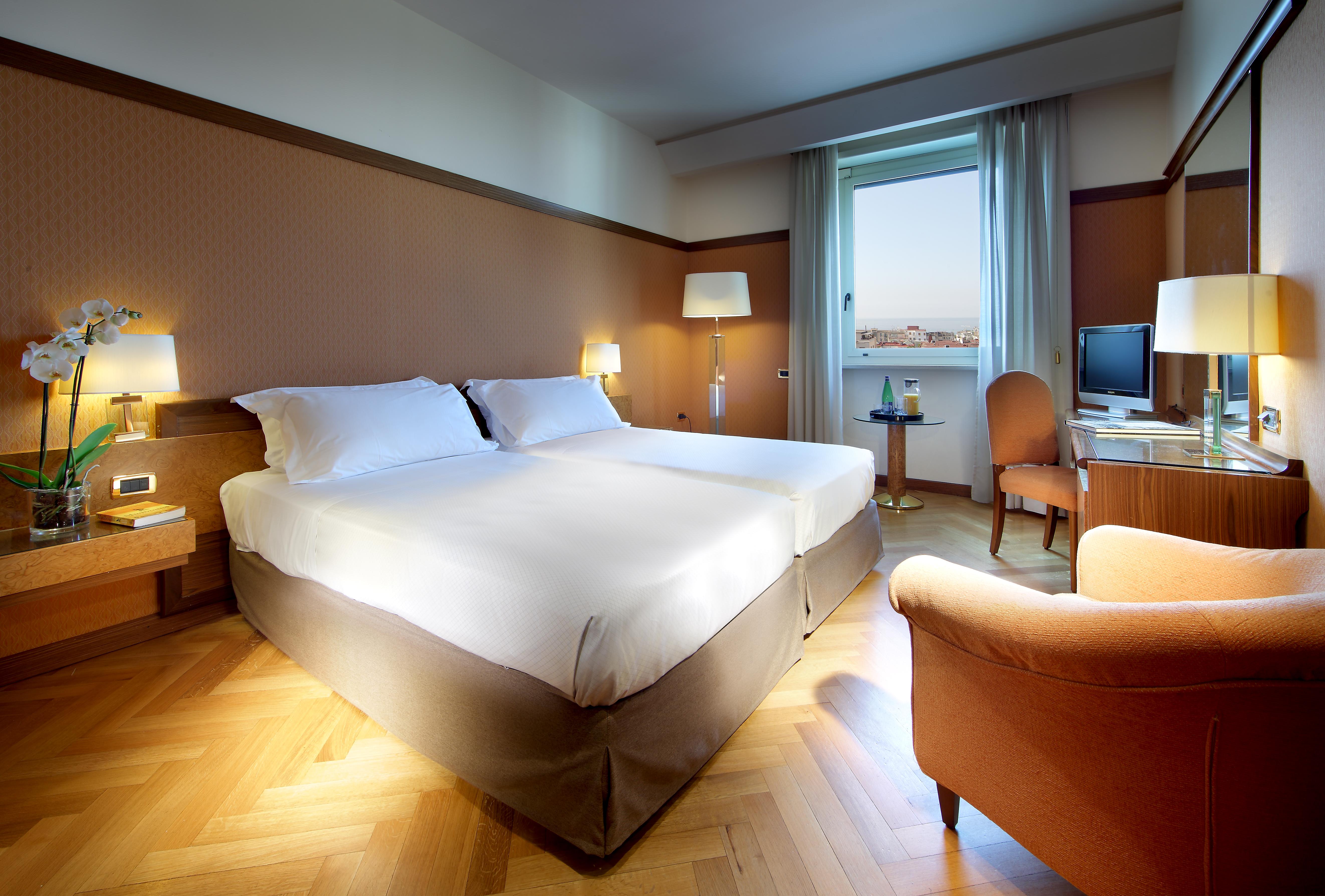 Exe Majestic Hotel Naples Luaran gambar
