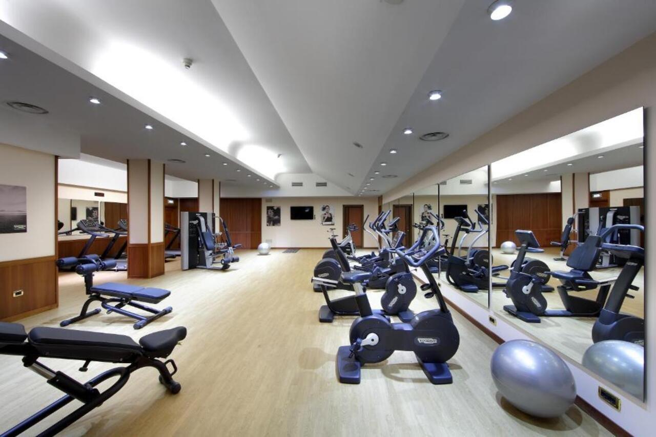 Exe Majestic Hotel Naples Luaran gambar