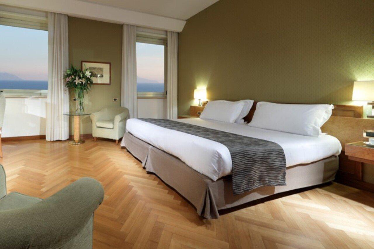 Exe Majestic Hotel Naples Luaran gambar