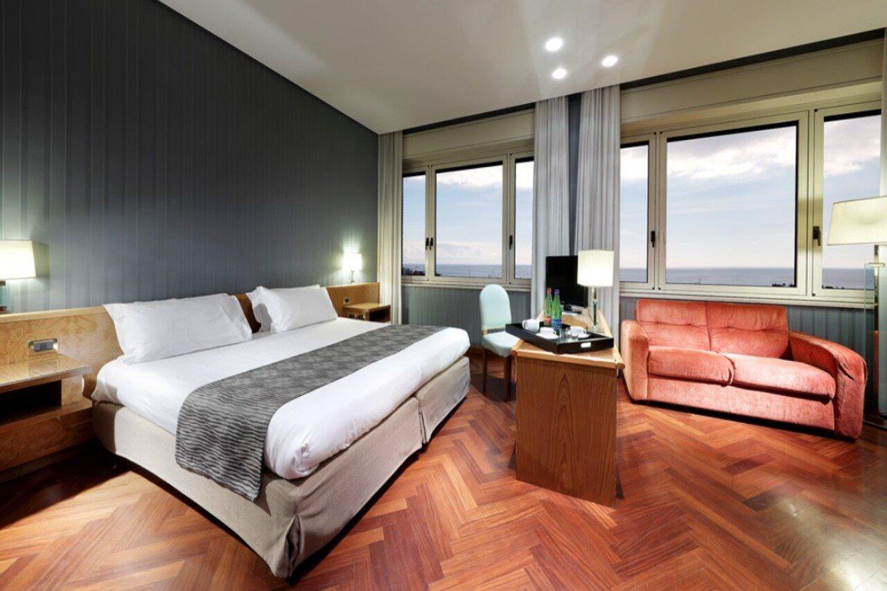 Exe Majestic Hotel Naples Luaran gambar