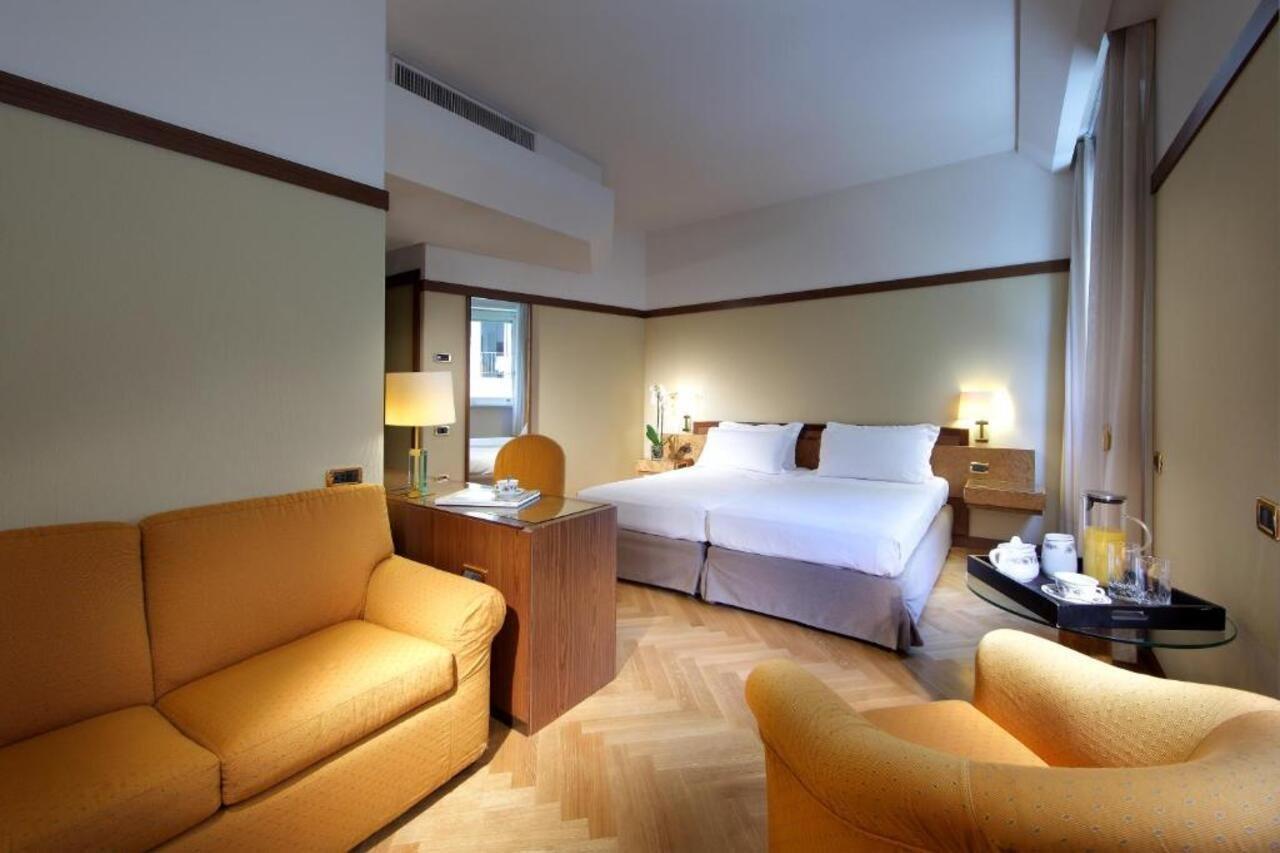 Exe Majestic Hotel Naples Luaran gambar